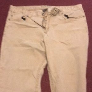 Khaki jeans axe & crown